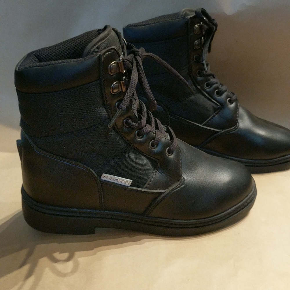 Tundra Paddock/Riding Boot NWOT